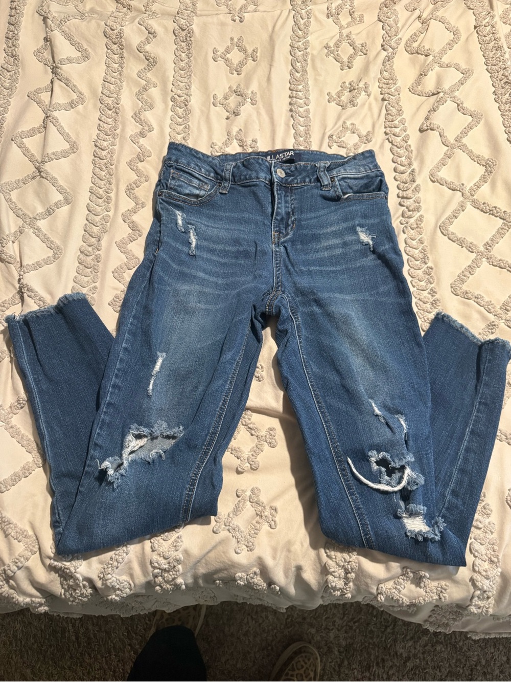 4/$16 Vanilla Star Distressed Dark Blue Skinny Jeans